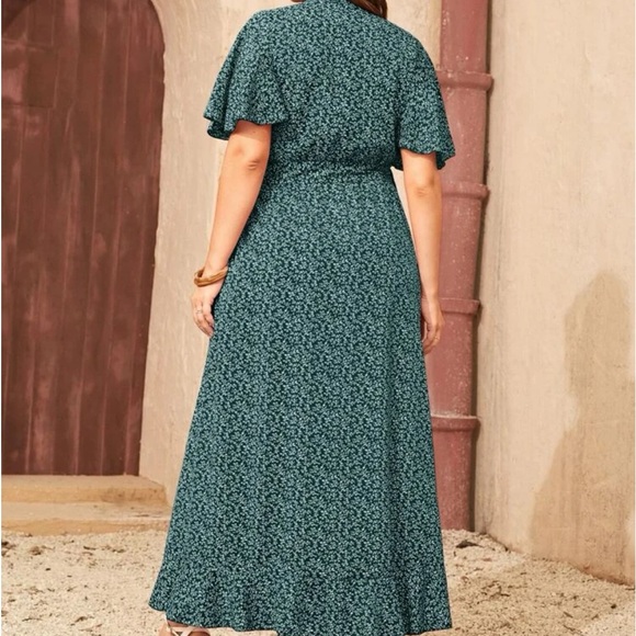 Boho plus size green floral print wrap belted maxi dress - Picture 3 of 7